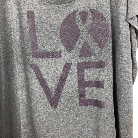 🔸Torrid “ Love” Graphic Short Sleeve Tee - Picture 5 of 5